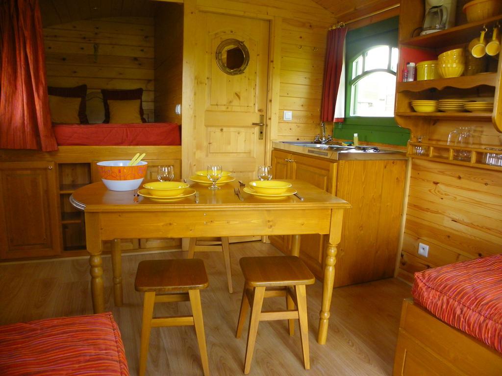 Maison d'hôtes Les Roulottes Des Korrigans Brasparts